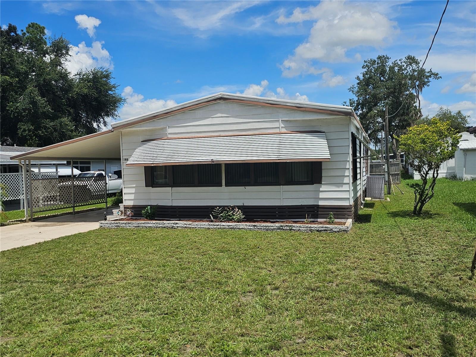 198 Sunset Drive — photo