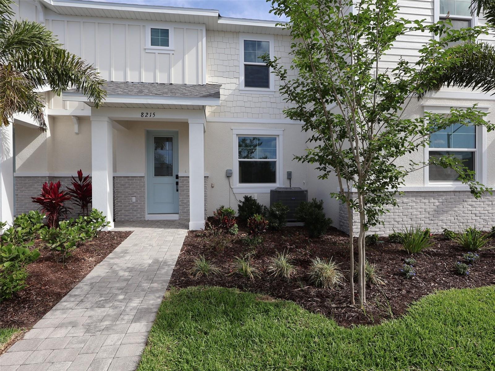 8215 Seaflower Parkway — photo