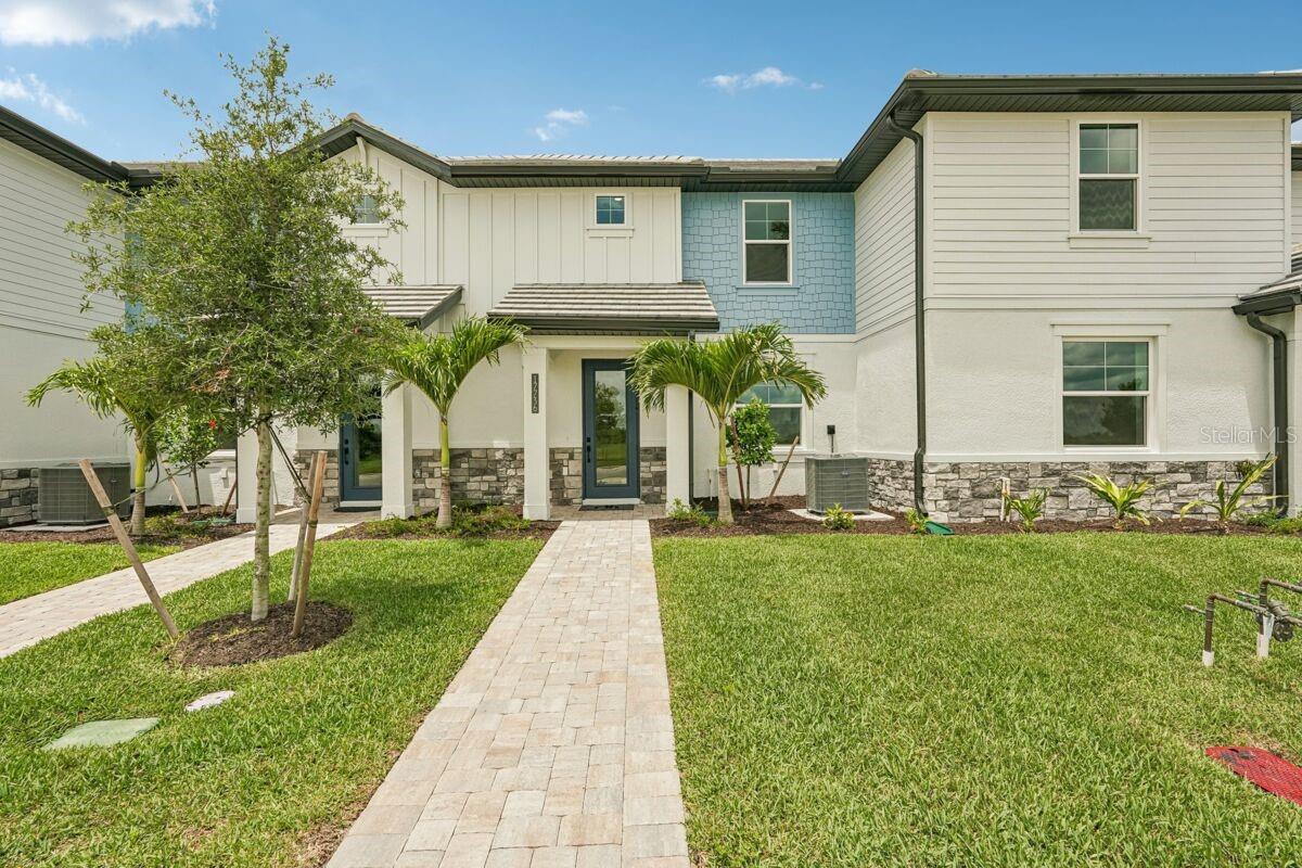 17736 Broadleaf Loop — photo