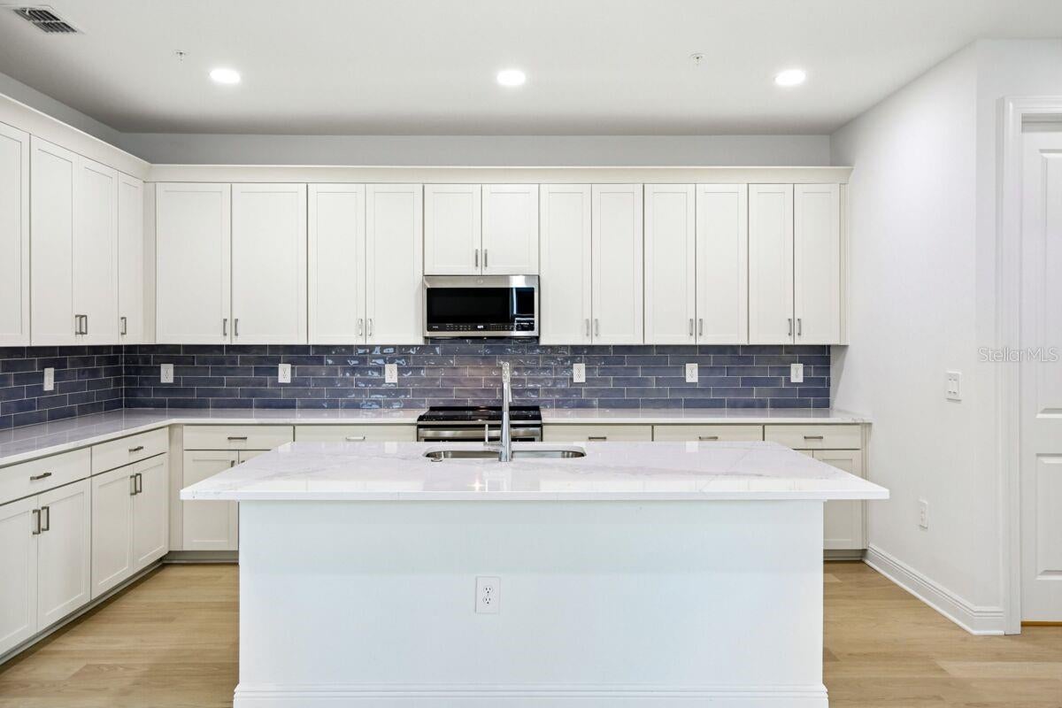 17829 BROADLEAF LOOP, VENICE, FL 34293 — photo 3