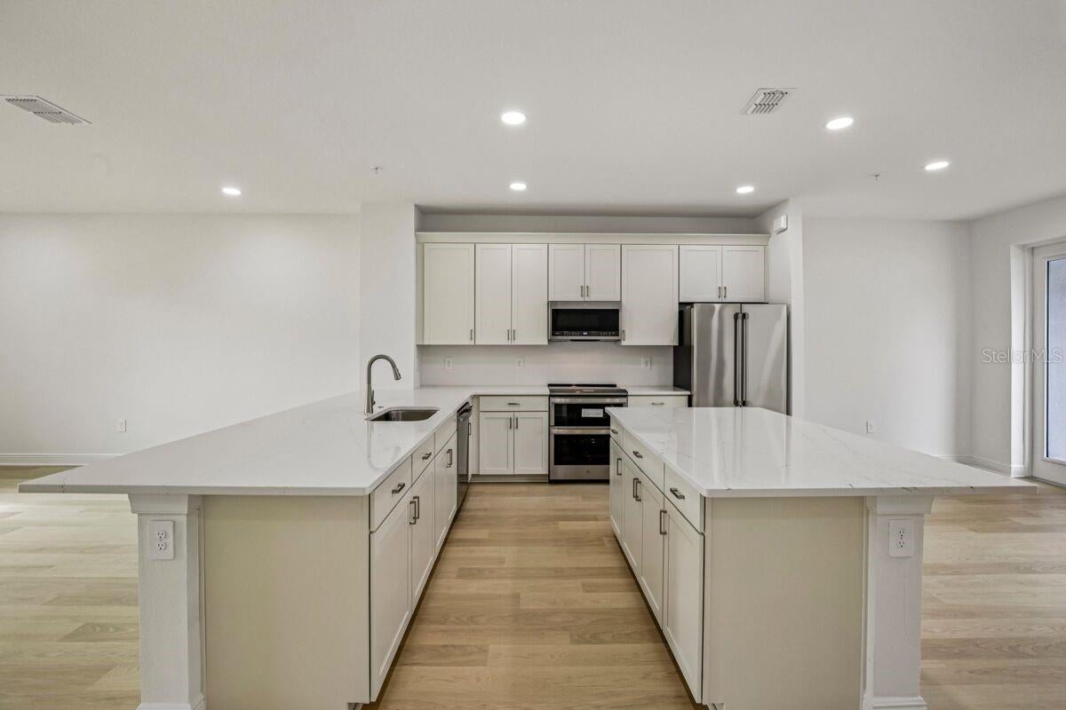 17817 BROADLEAF LOOP, VENICE, FL 34293 — photo 3