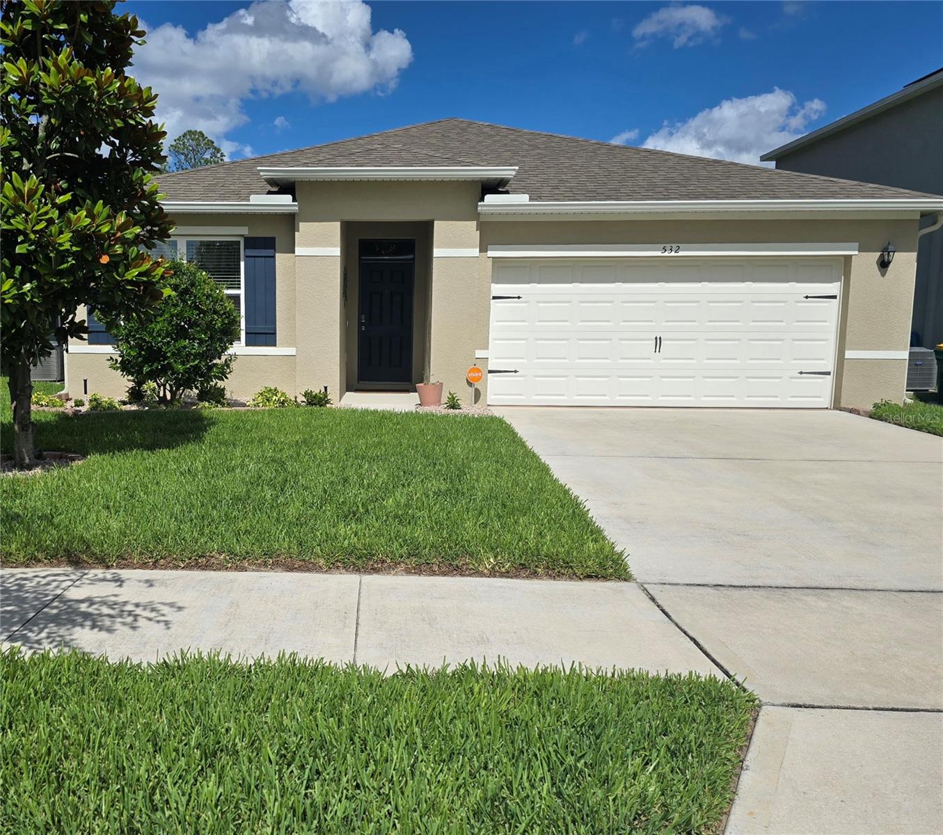 532 Emily Glen Street — photo