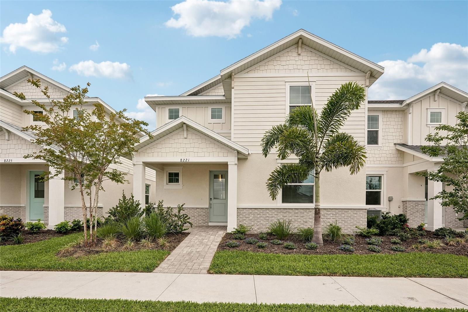 8221 Seaflower Parkway — photo