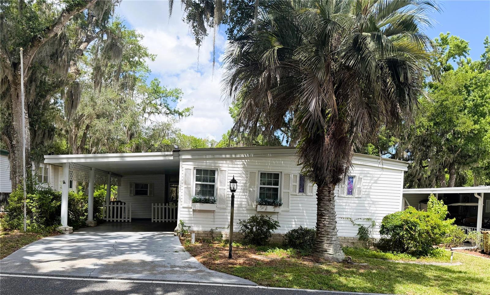 127 Royal Palm Drive — photo