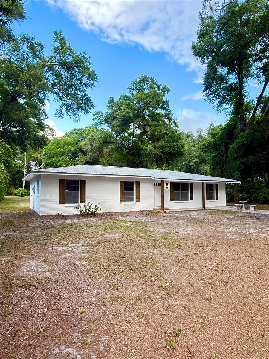 6989 SW State Road 26 — photo