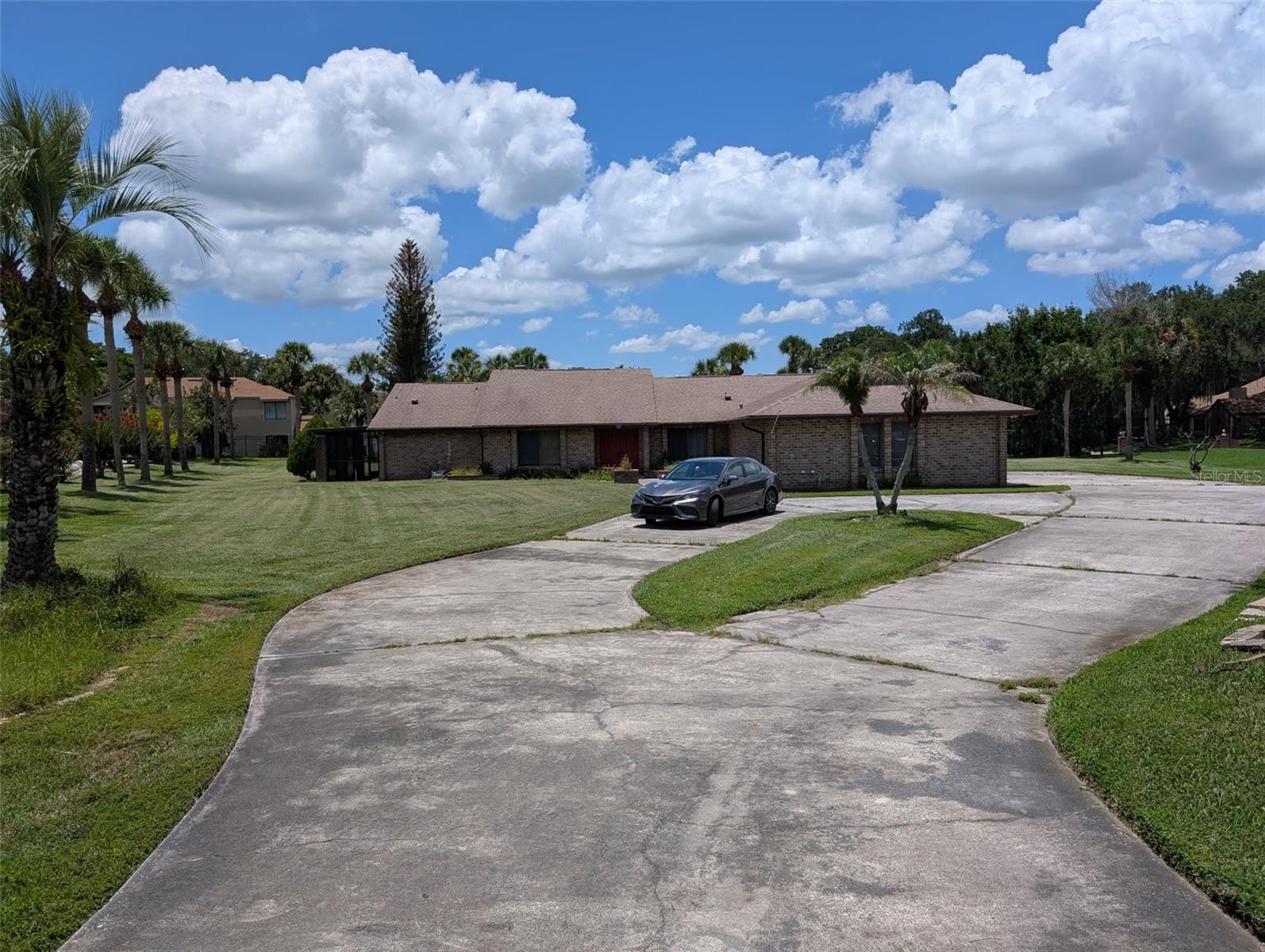 1860 Saha Court — photo