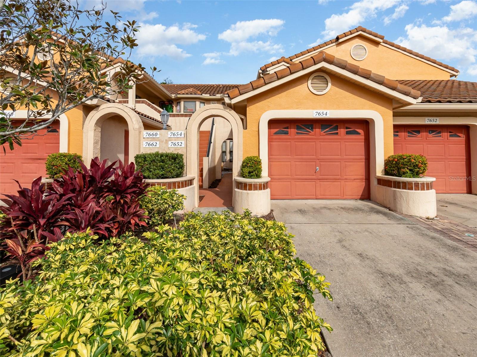 7654 Sugar Bend Dr Drive 7654 — photo
