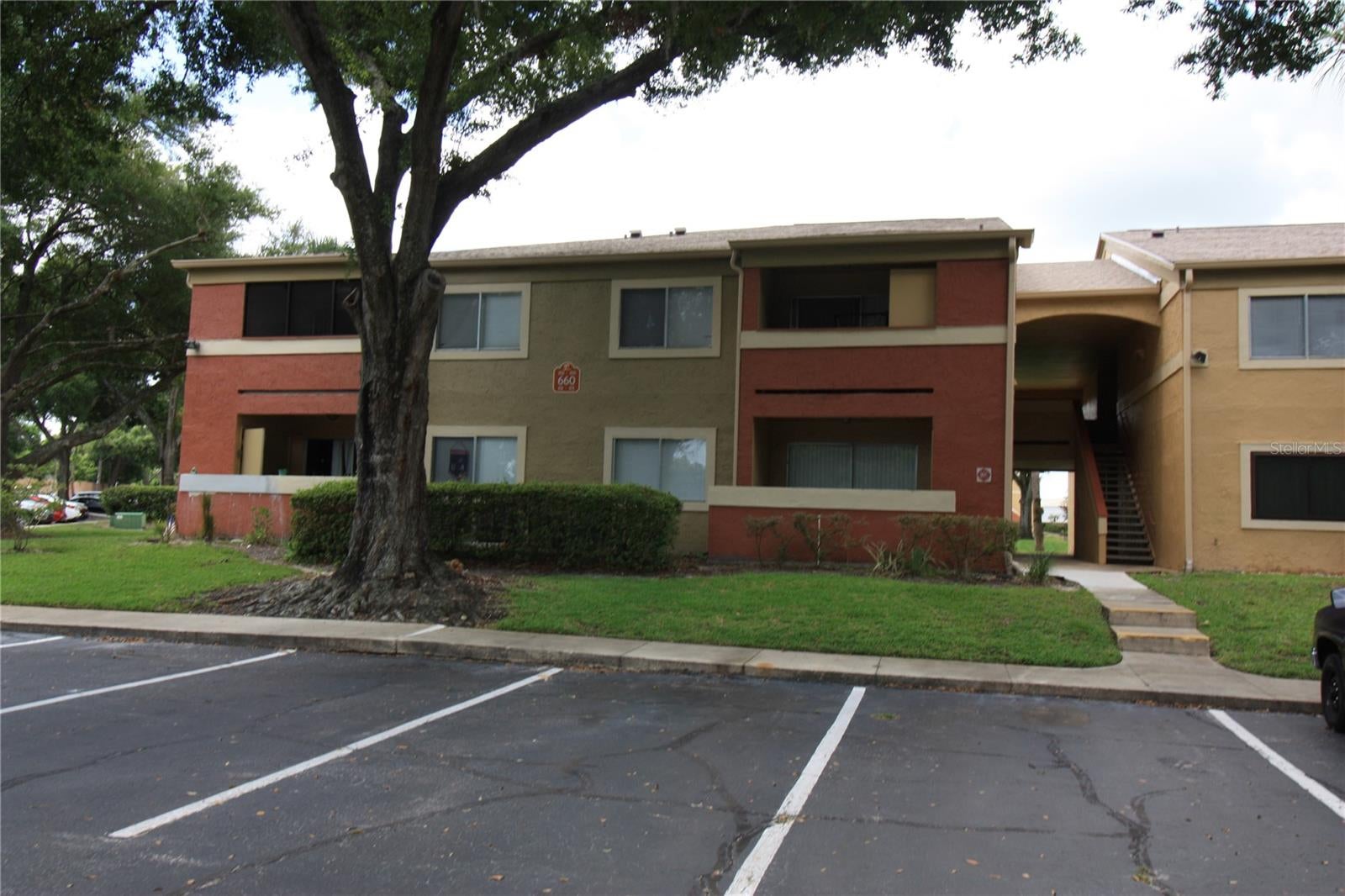 660 Kenwick Circle 104 — photo
