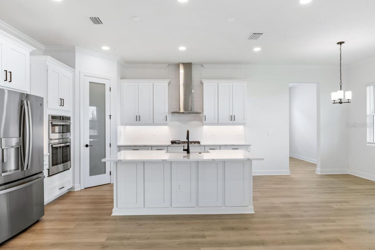 17536 MACARTHUR LOOP, VENICE, FL 34293 — photo 2