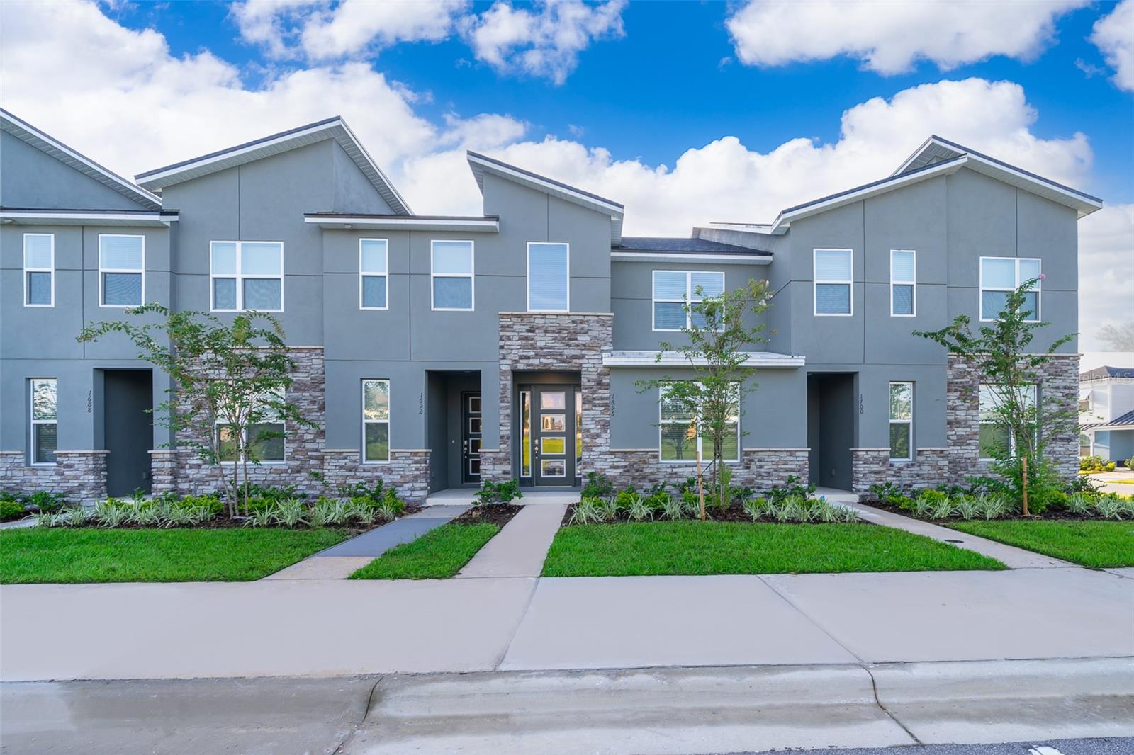1696 Tropical Palms Circle — photo