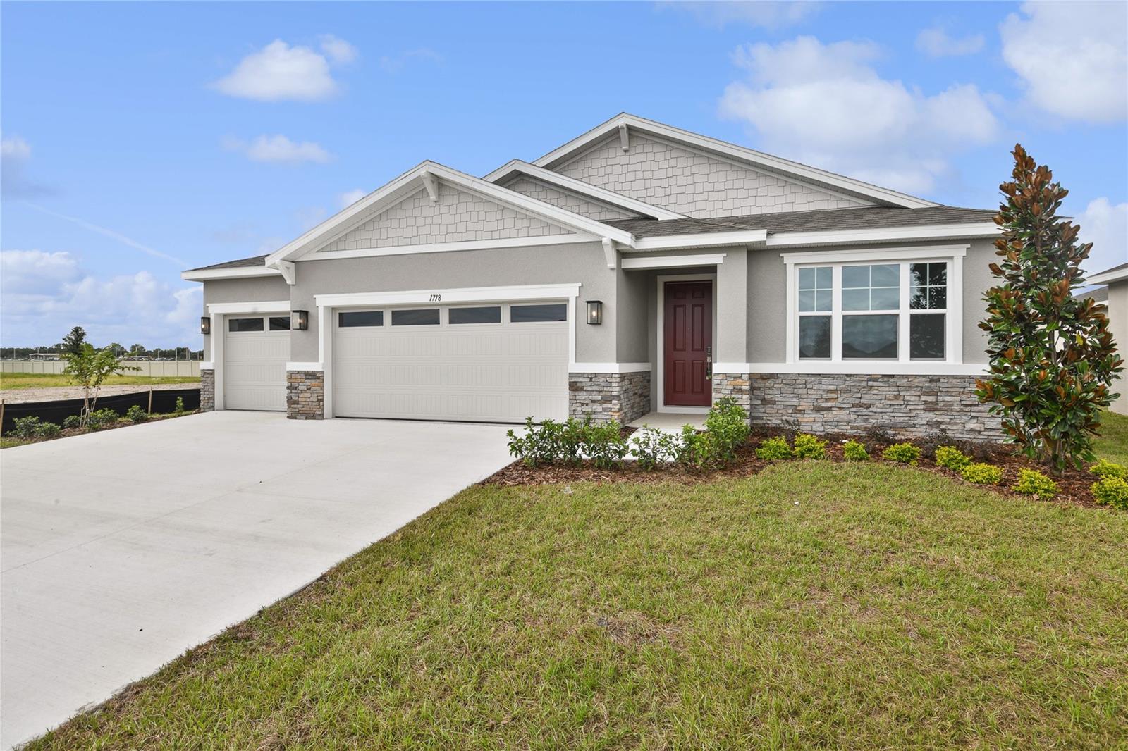 1718 Crooked Creek Street — photo