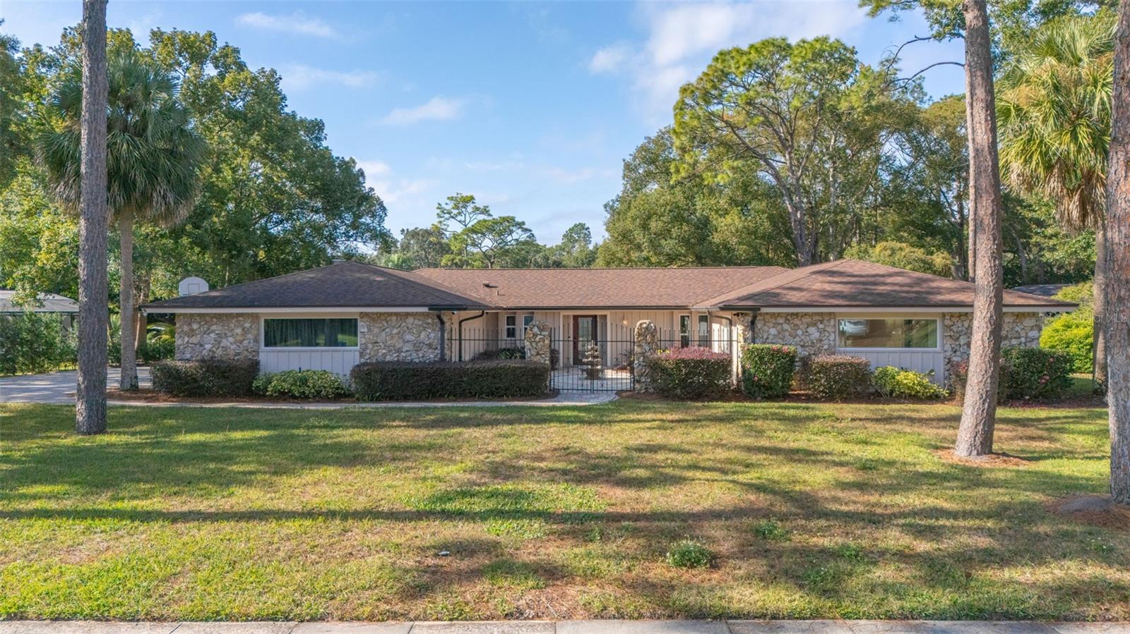 204 Blue Lake Drive — photo