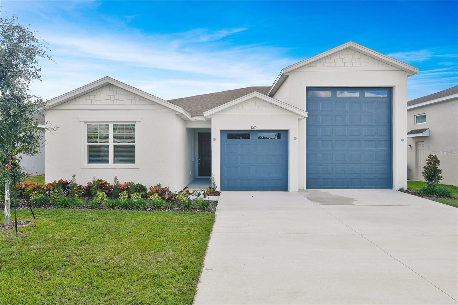 1260 Daisy Hill Way — photo