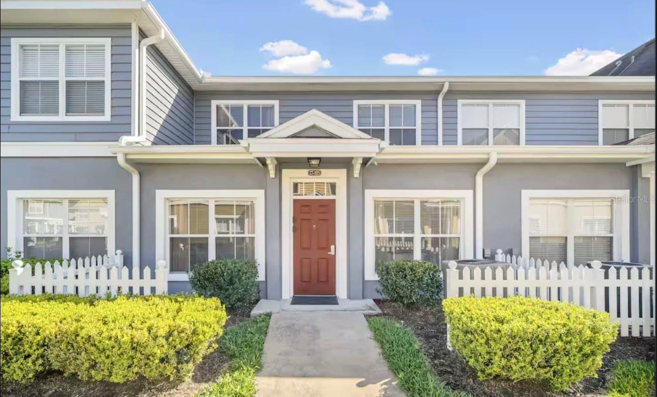 4560 E Yellowgold Road Apt 105 — photo