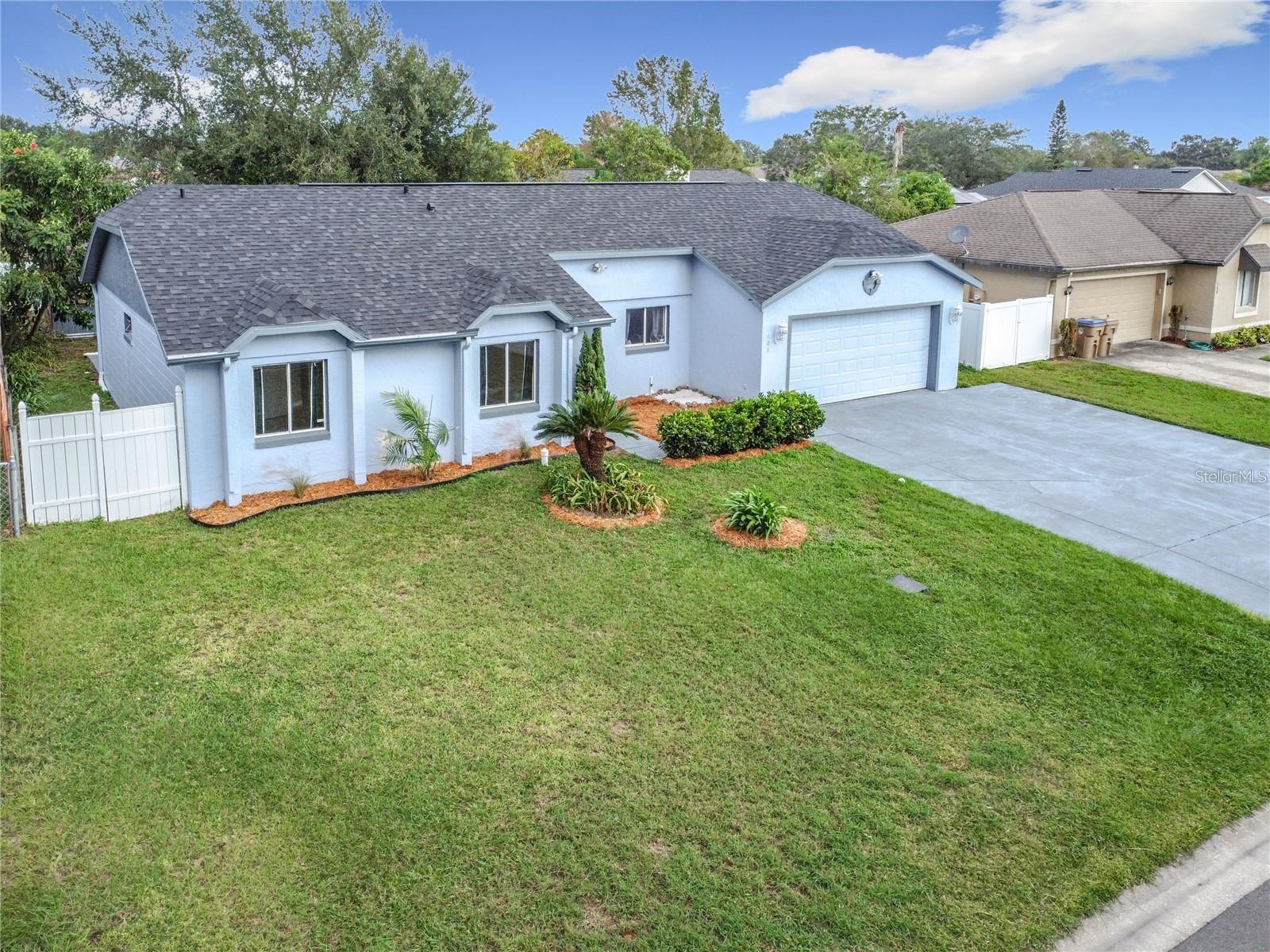 103 Alameda Drive — photo