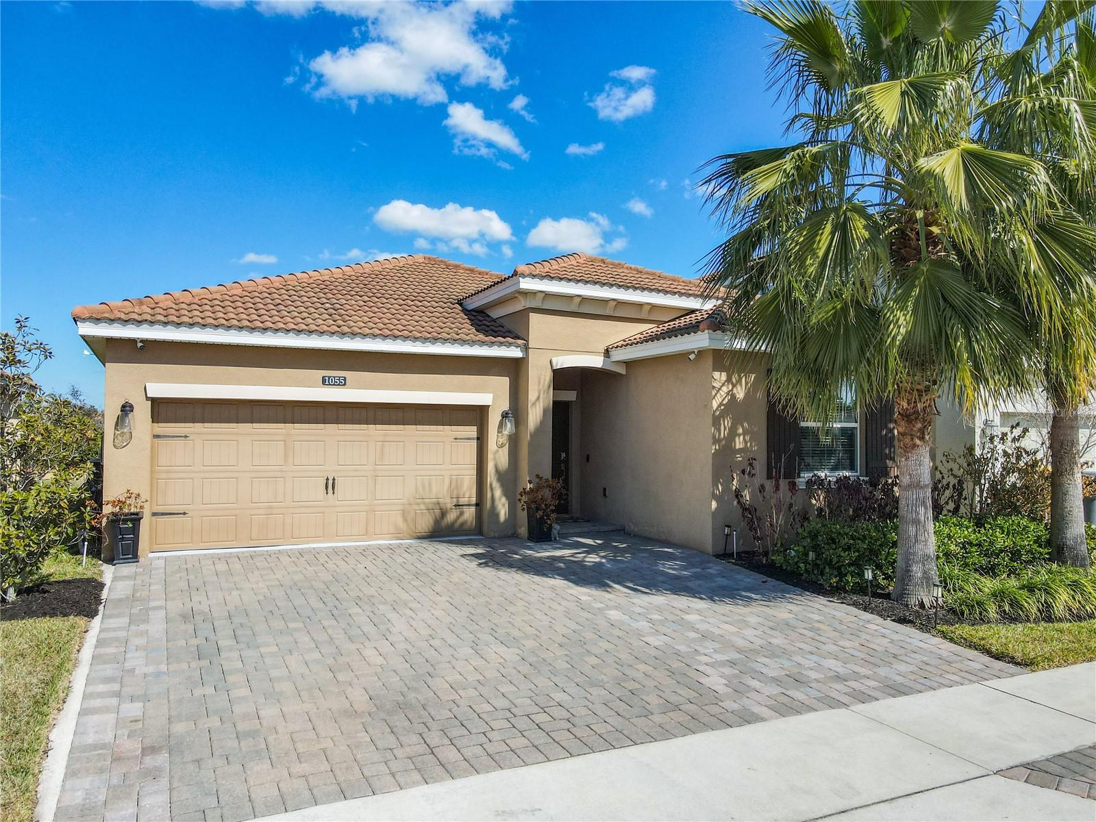 1055 Oak Bluff Drive — photo