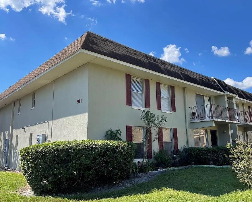 911 Oak Ridge C — photo