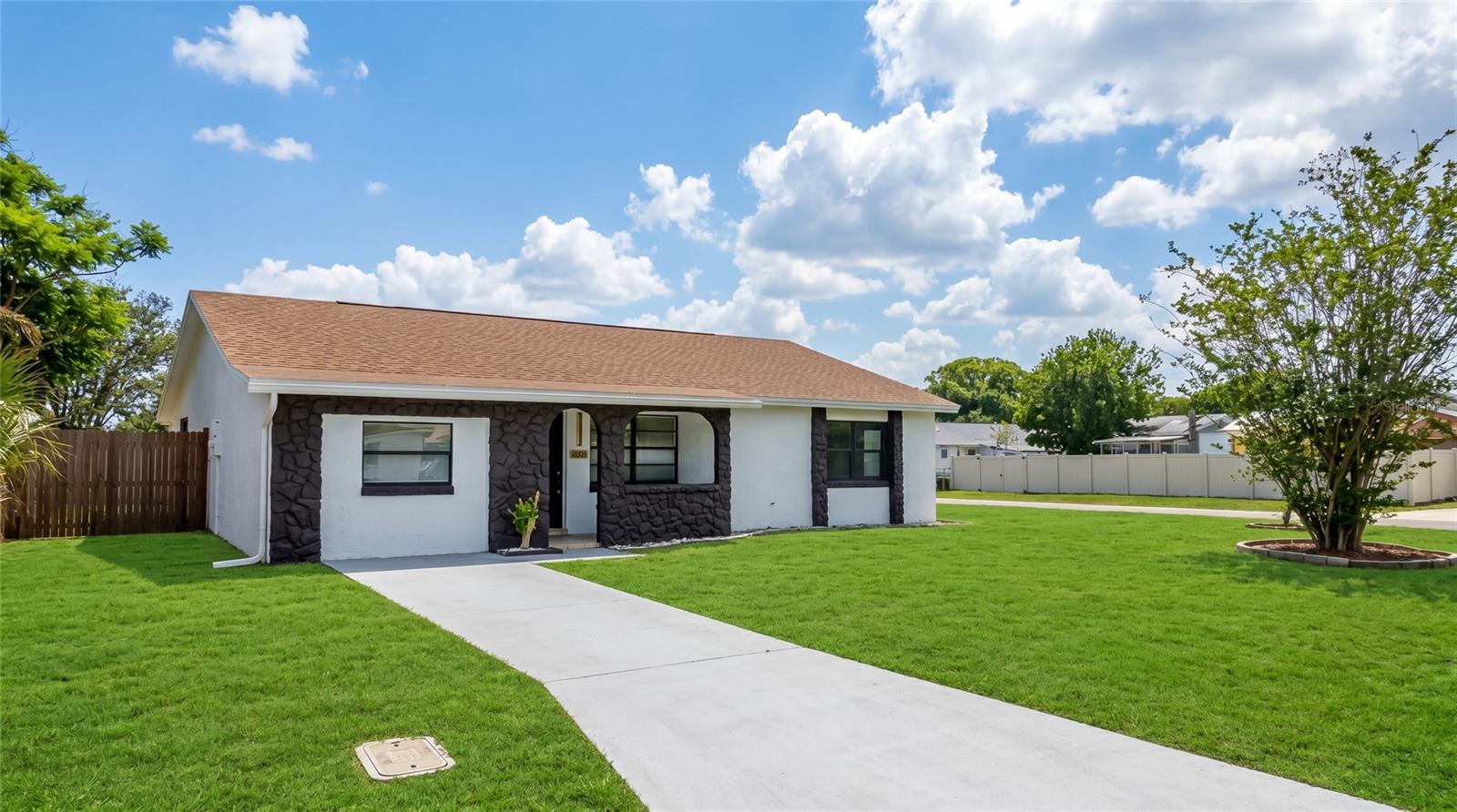 107 Iguala Drive — photo