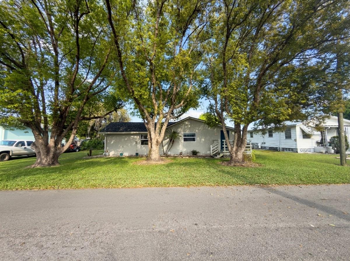 1611 Salmon Street — photo