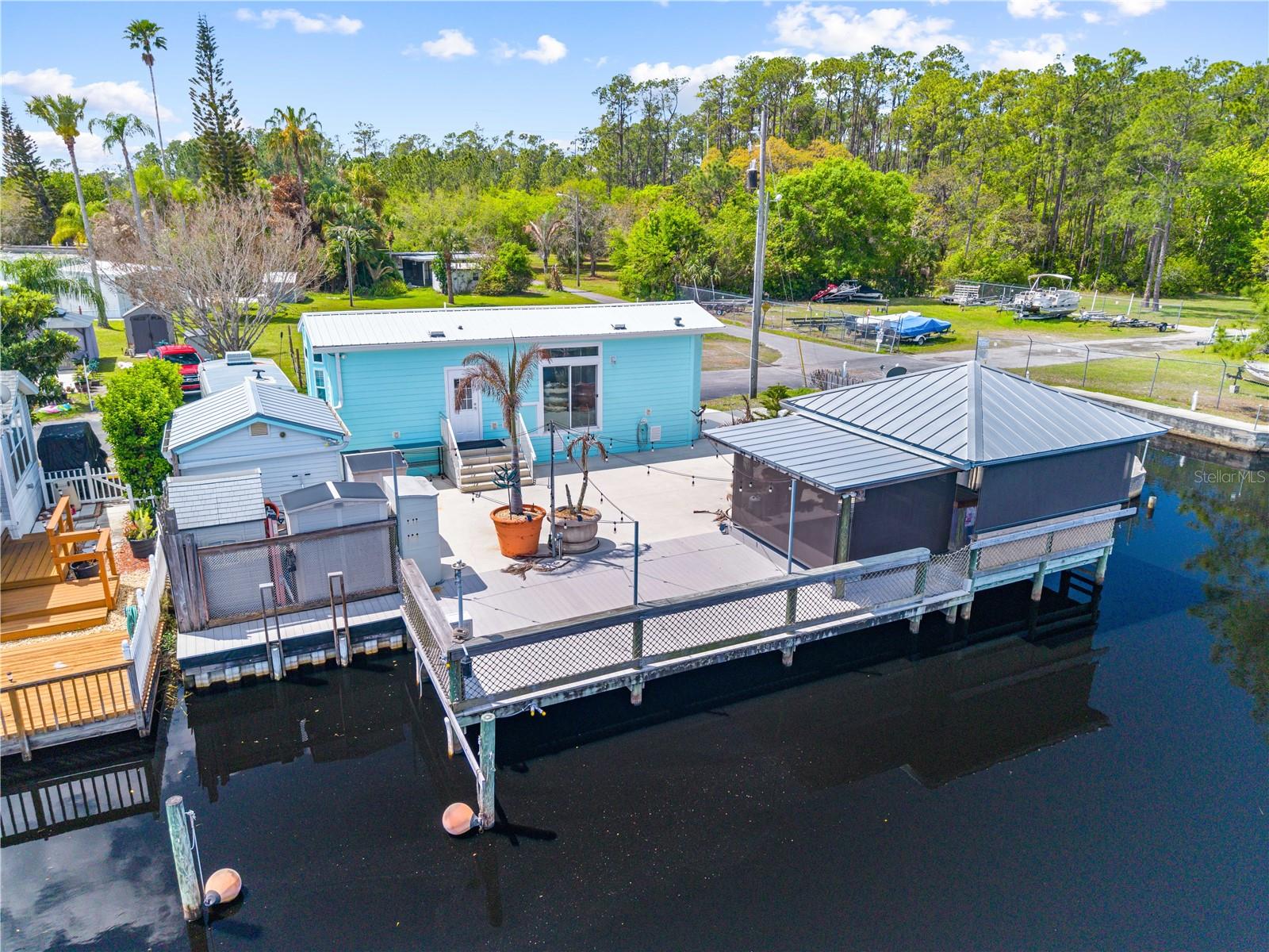 1315 Pine Island Dr N — photo