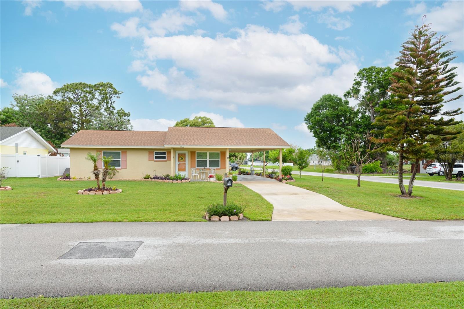 Home in ST CLOUD, FL 34769 — photo 2