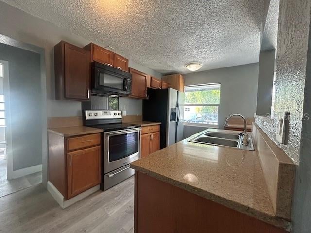 Home in ORLANDO, FL 32805 — photo 2