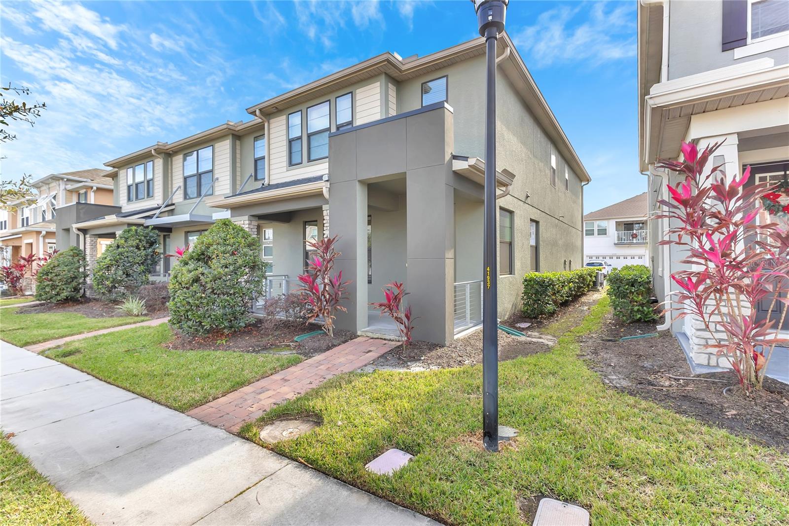 2274 Centerra Loop — photo
