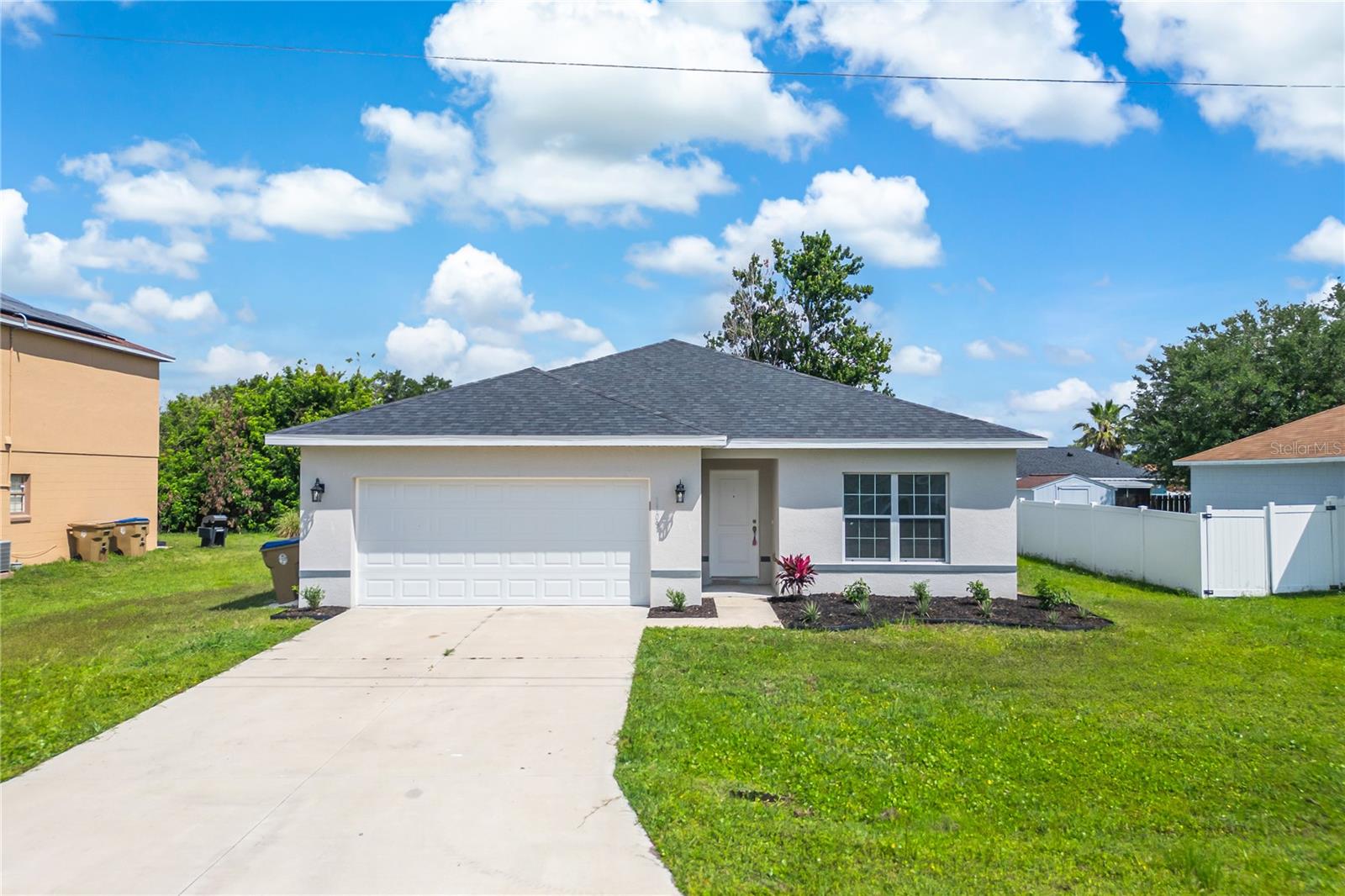 1109 Munster Court — photo