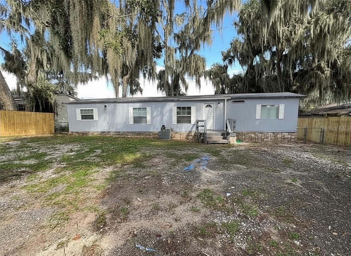 17110 Live Oak Lane — photo