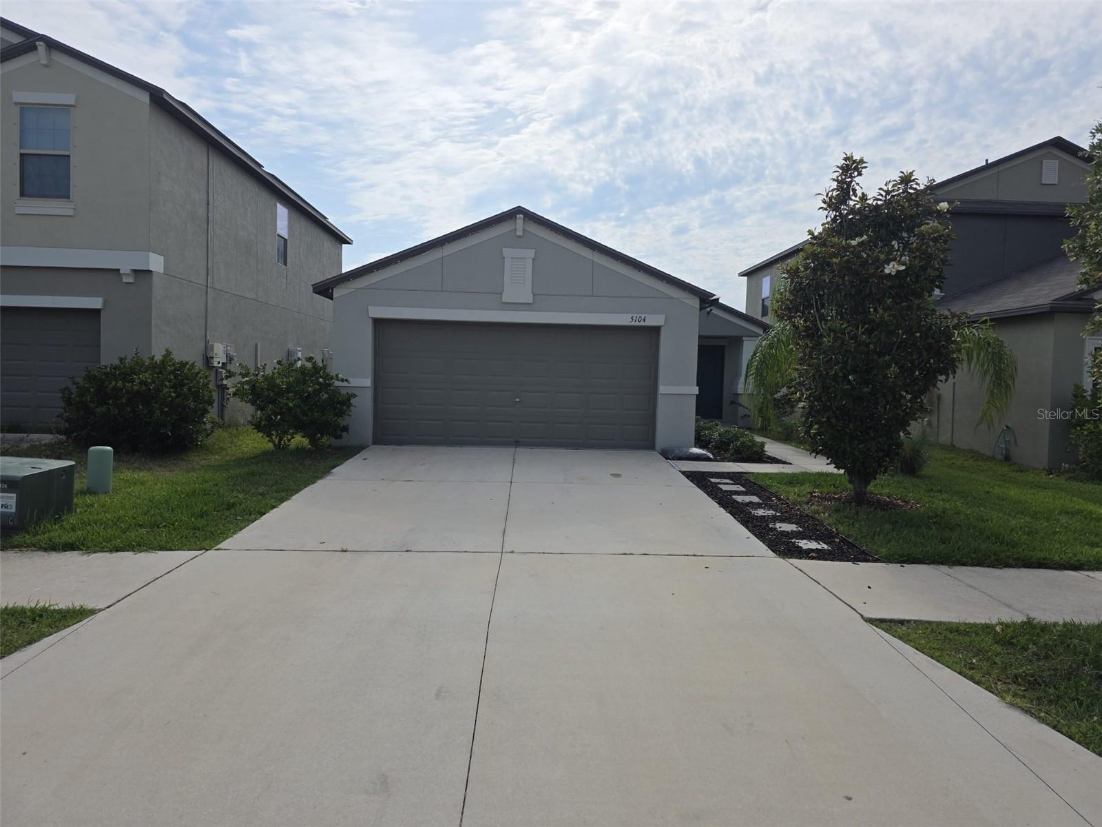 5104 Dandelion Street — photo