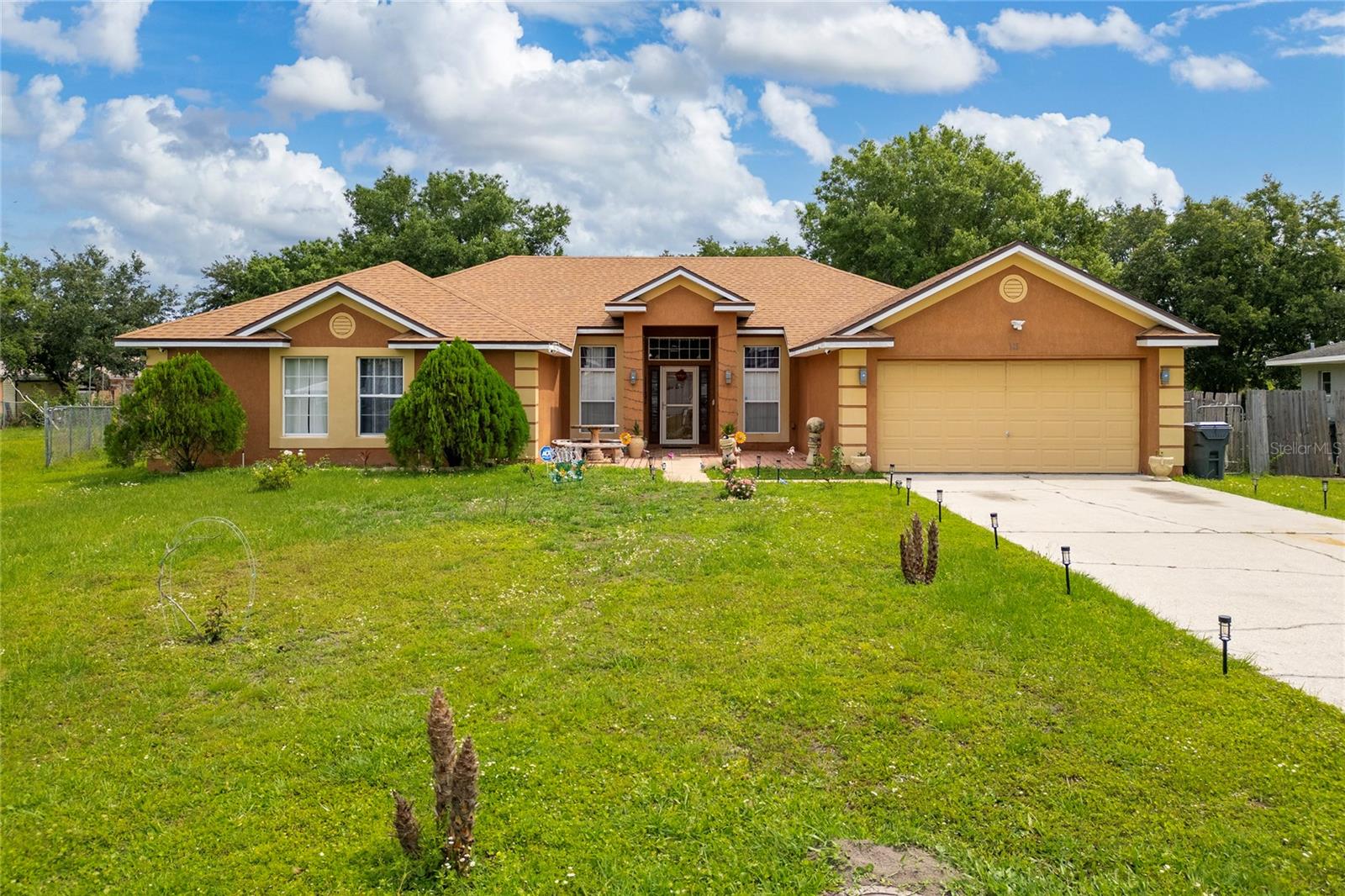 705 Waxwing Court — photo