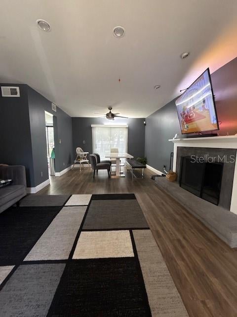 Home in ORLANDO, FL 32818 — photo 2