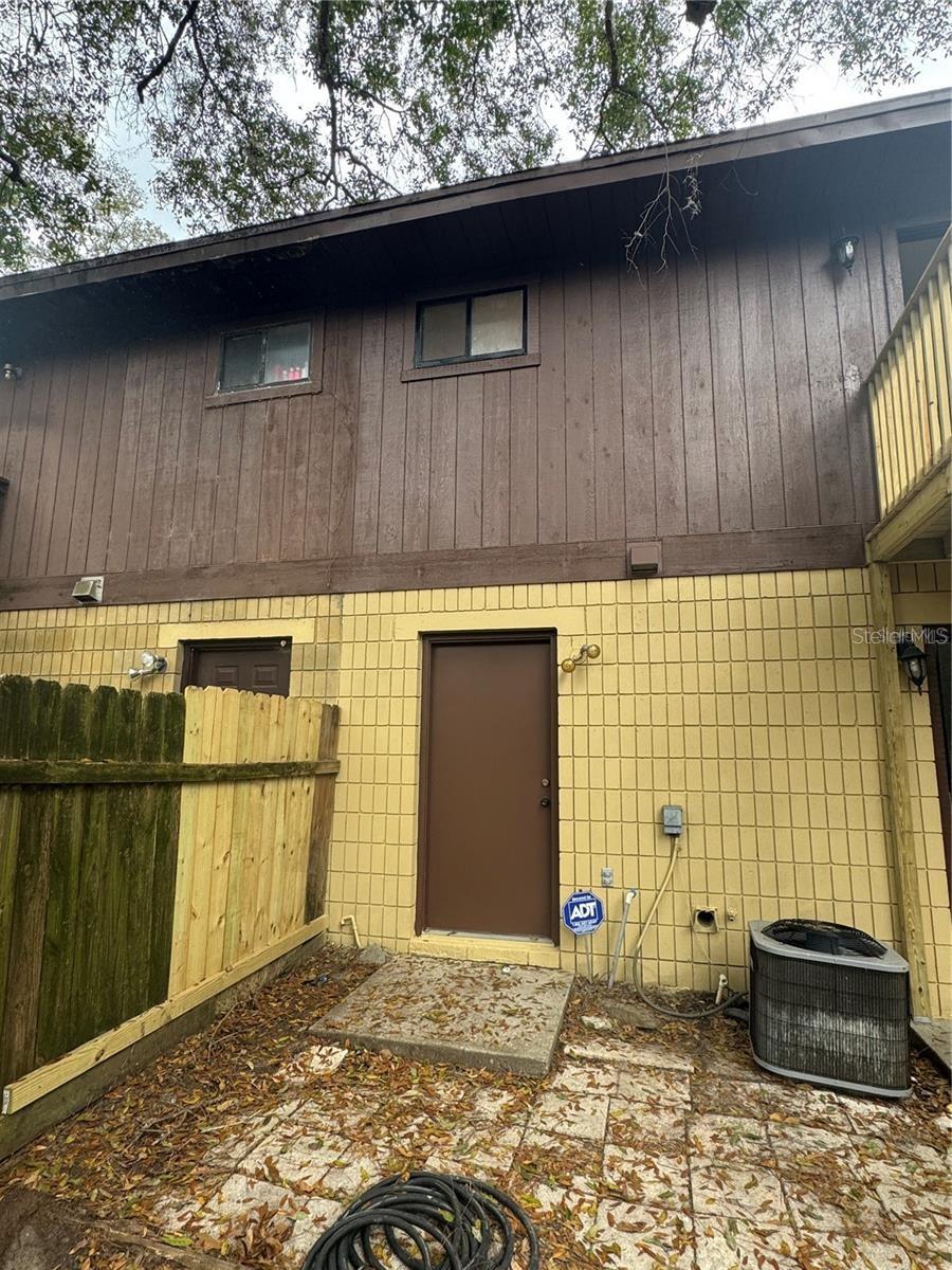 Home in GAINESVILLE, FL 32608 — photo 2