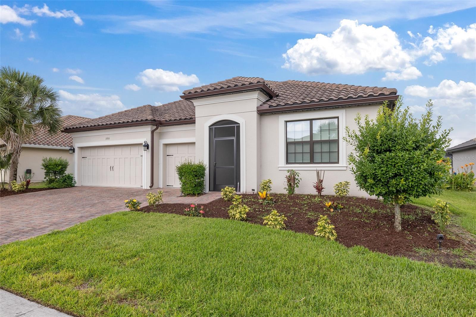 3910 Redfin Place — photo
