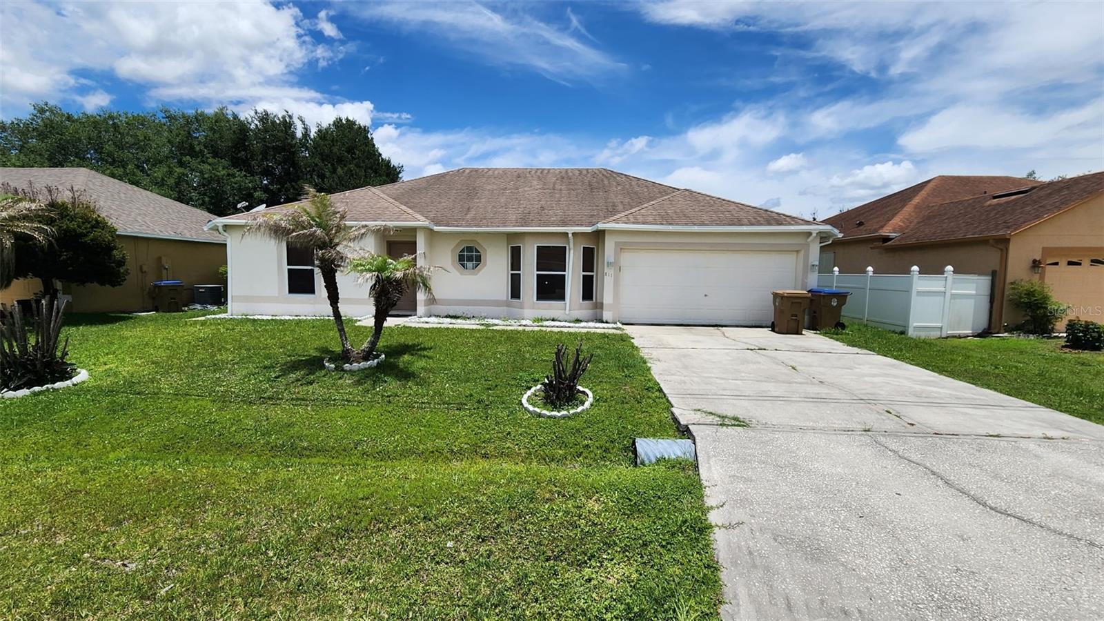 811 Carrousel Lane — photo