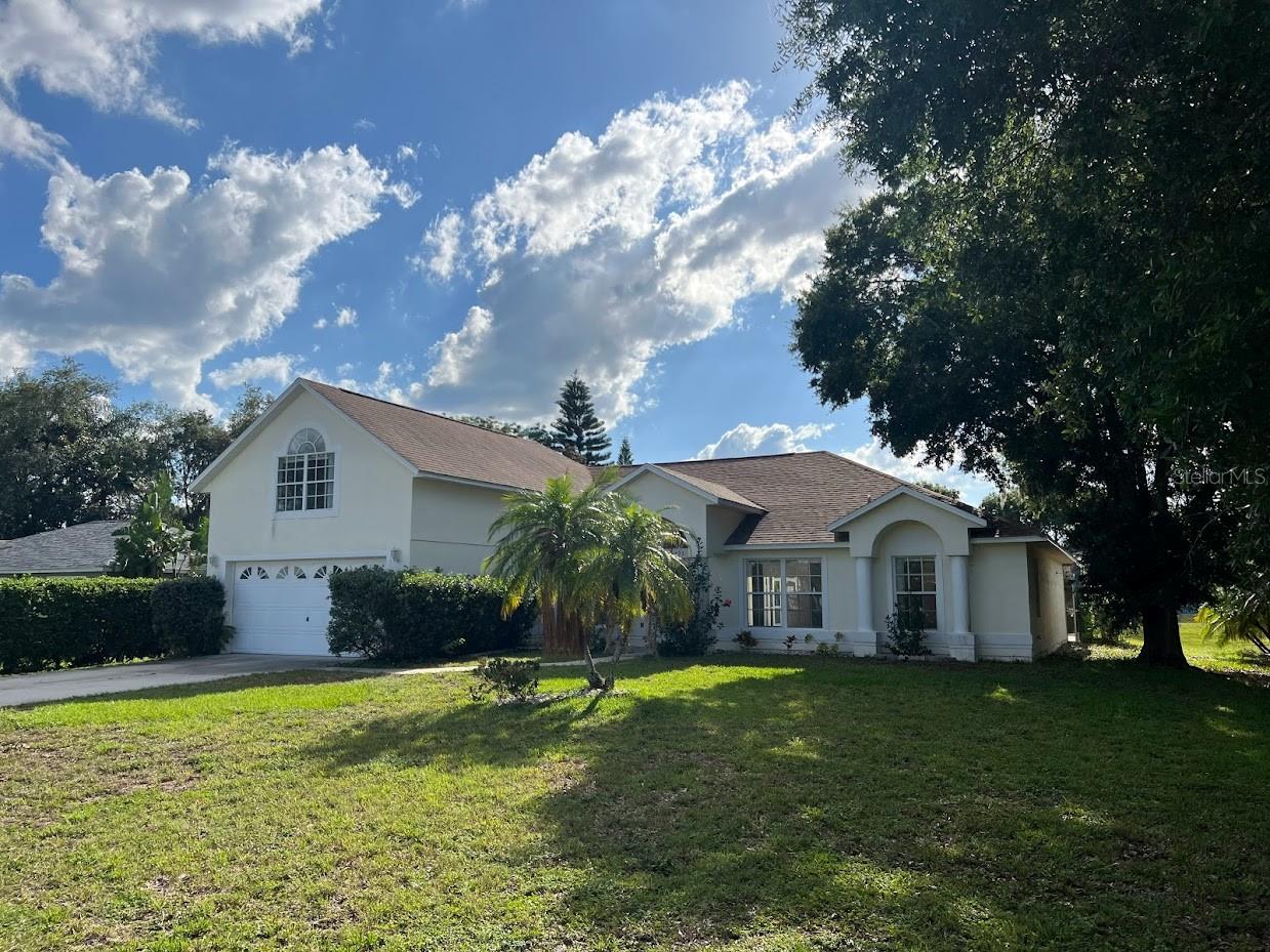 733 Sunridge Woods Boulevard — photo