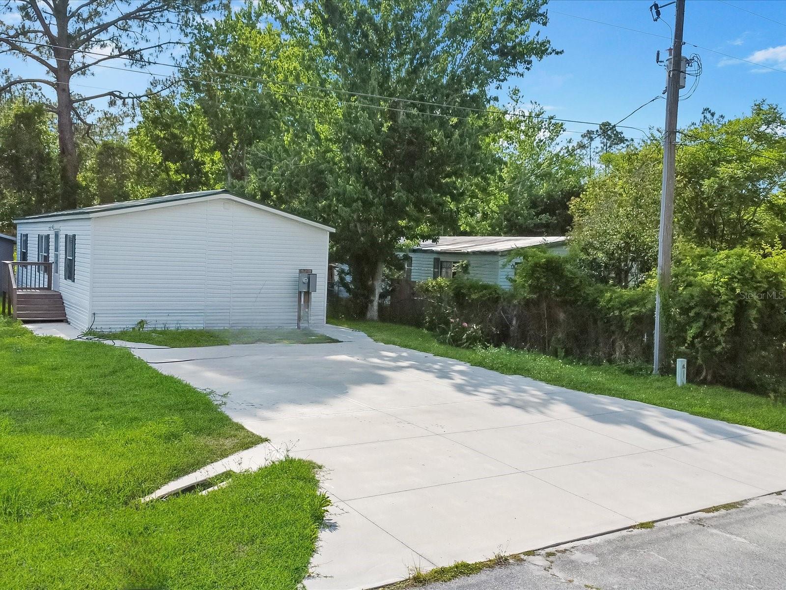 54735 Williams Street — photo