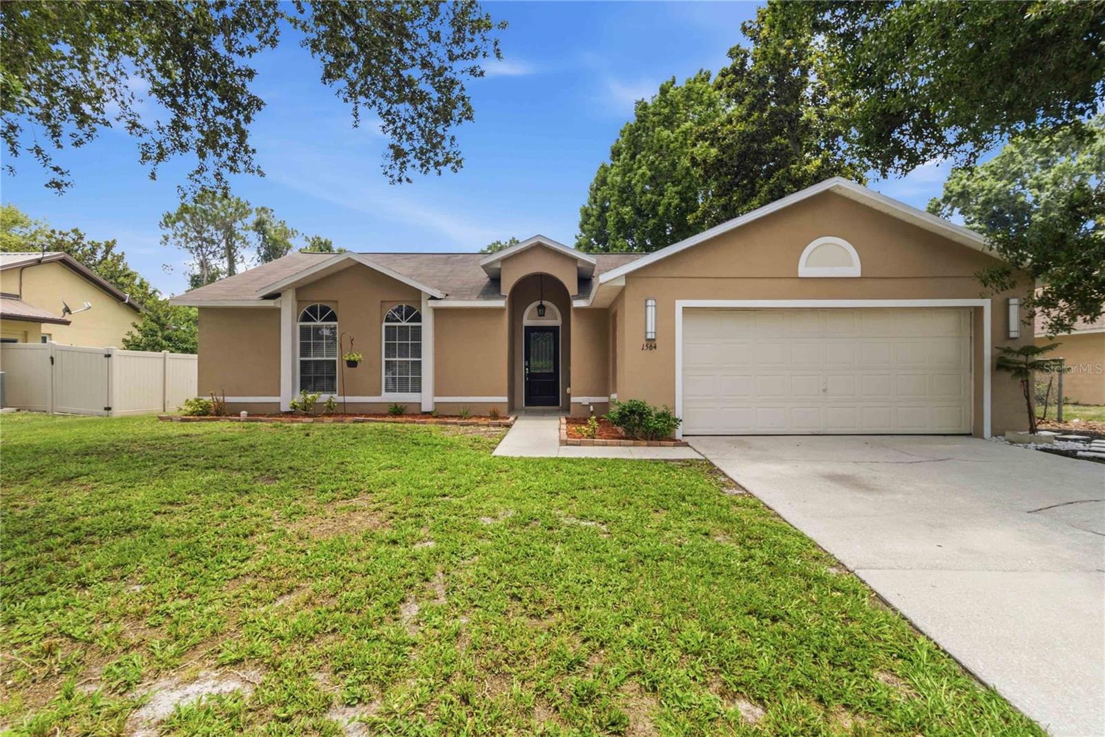 1564 Cypress Woods Circle — photo