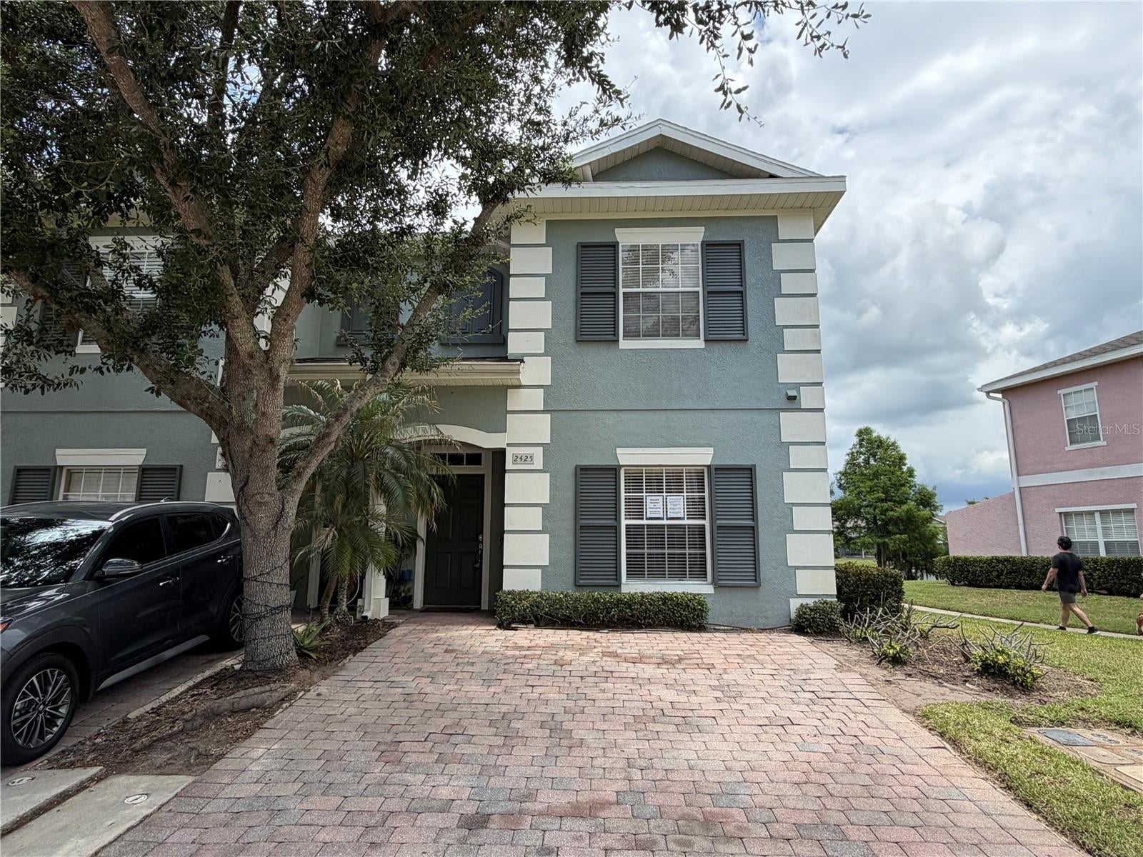 2425 Caravelle Circle — photo