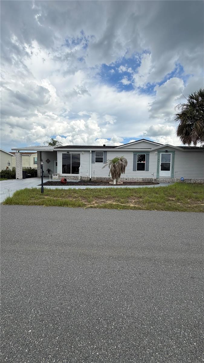 747 Island Street — photo