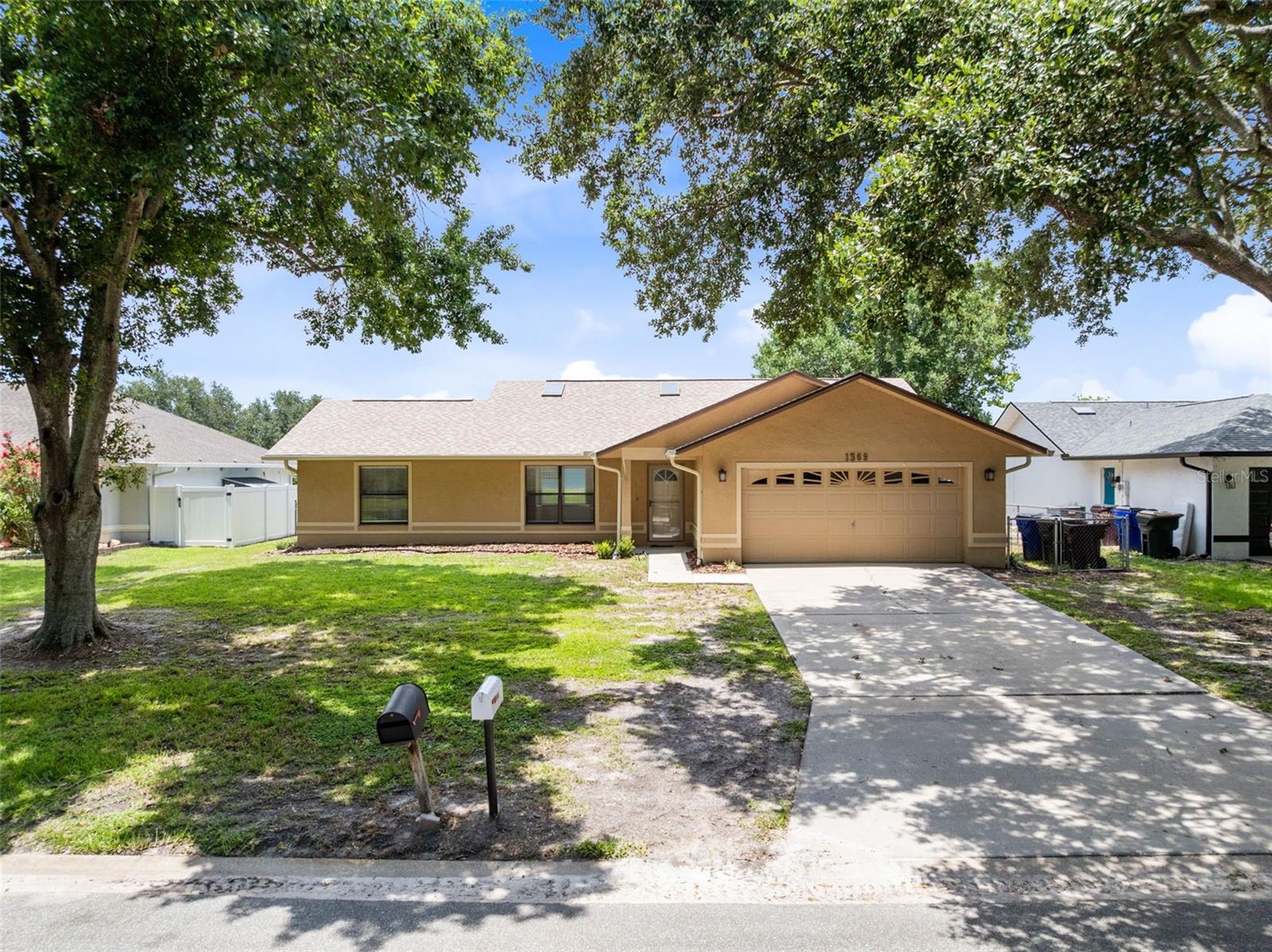 1369 Wood Lake Circle — photo