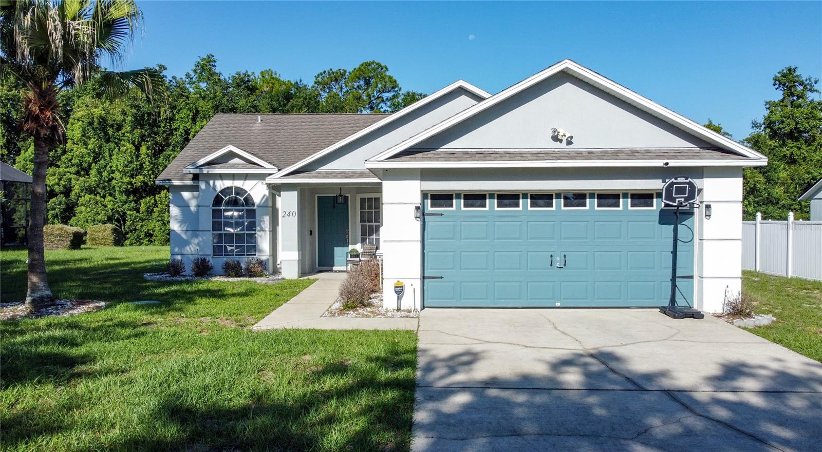 240 Sunrise Rd — photo
