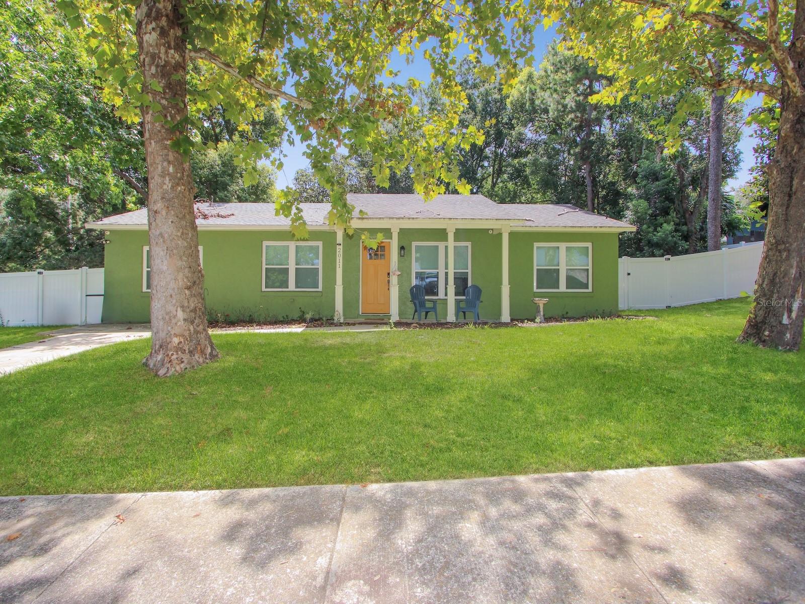 2011 Nancy Ann Terrace — photo