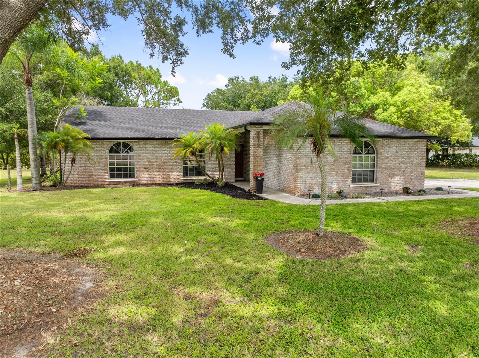 2810 Windsong Lane — photo