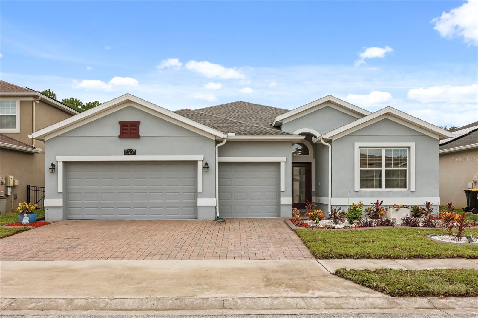2537 Camden Park Circle — photo