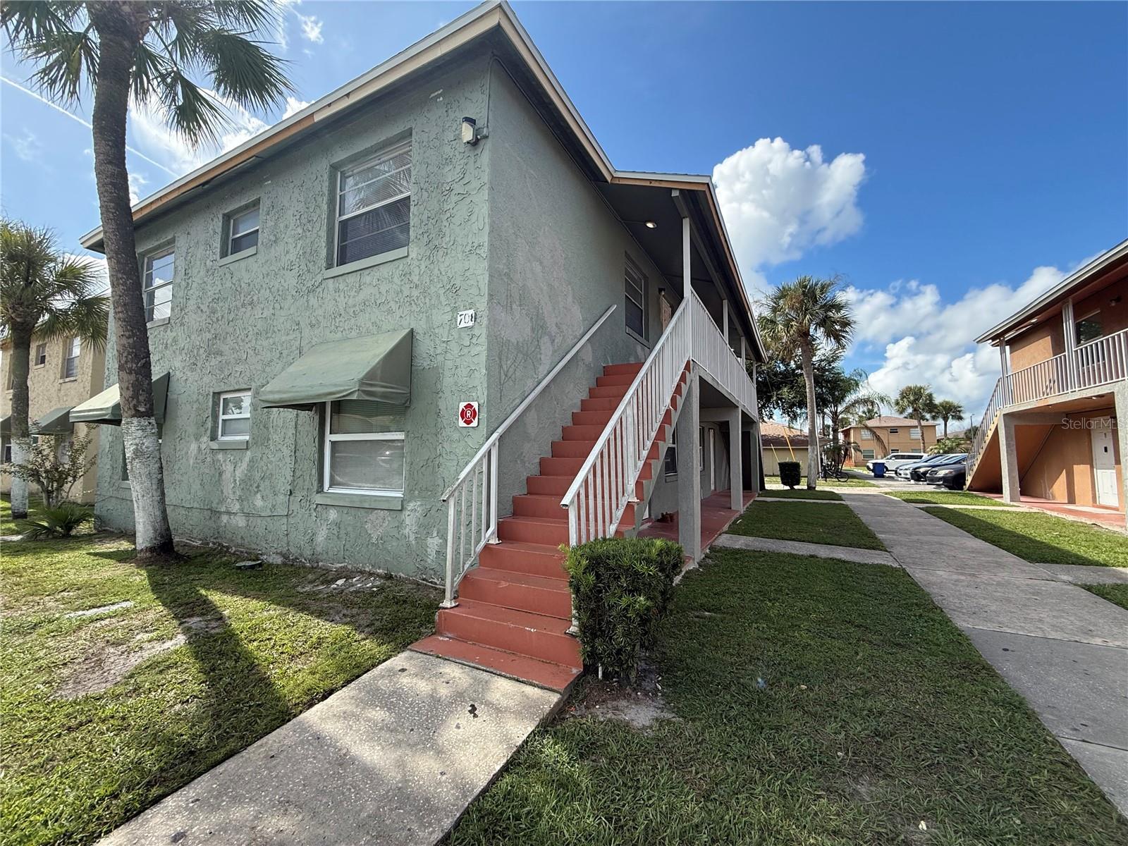 708 Michigan Court 3 — photo