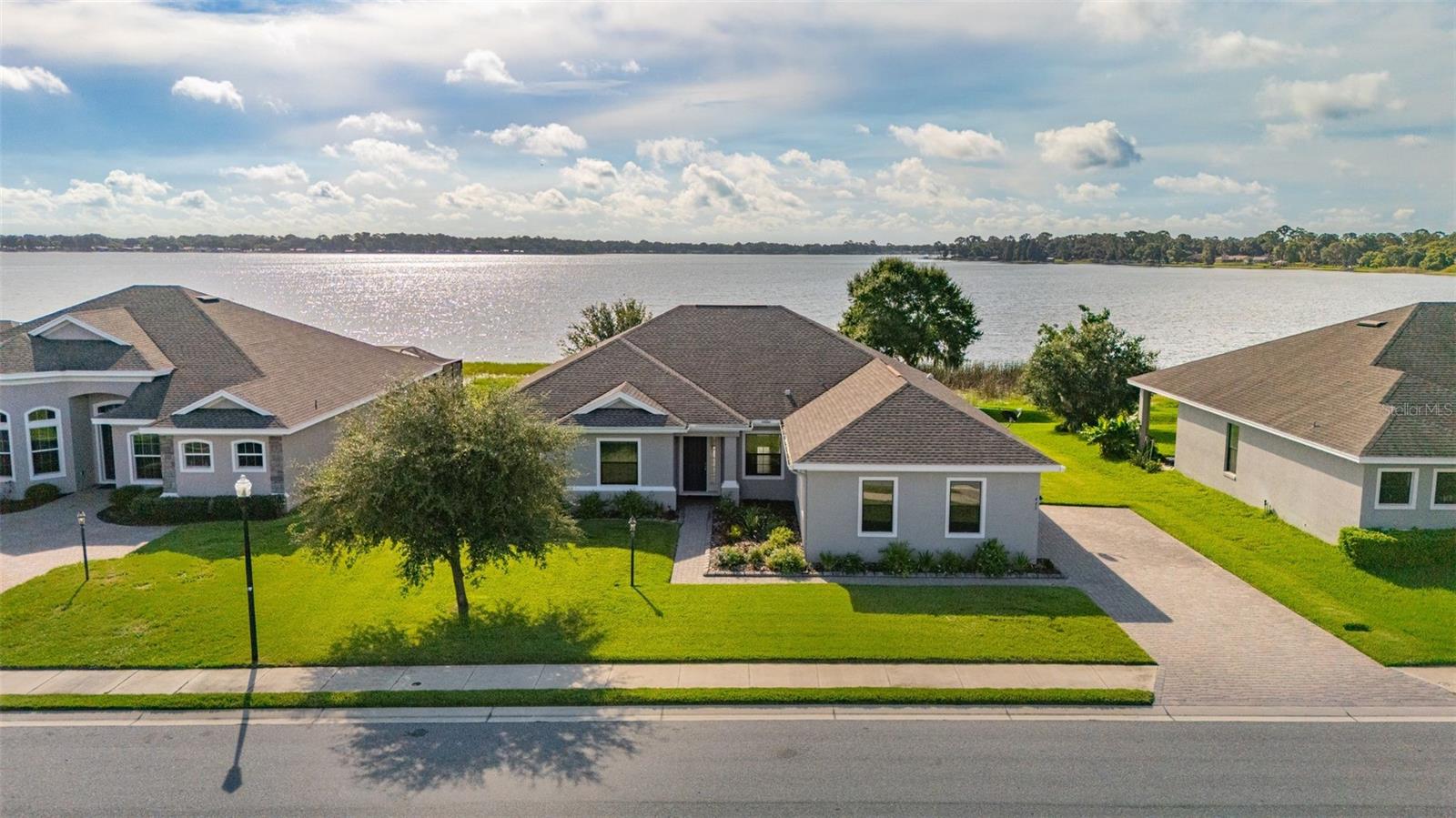 473 Lake View Way — photo