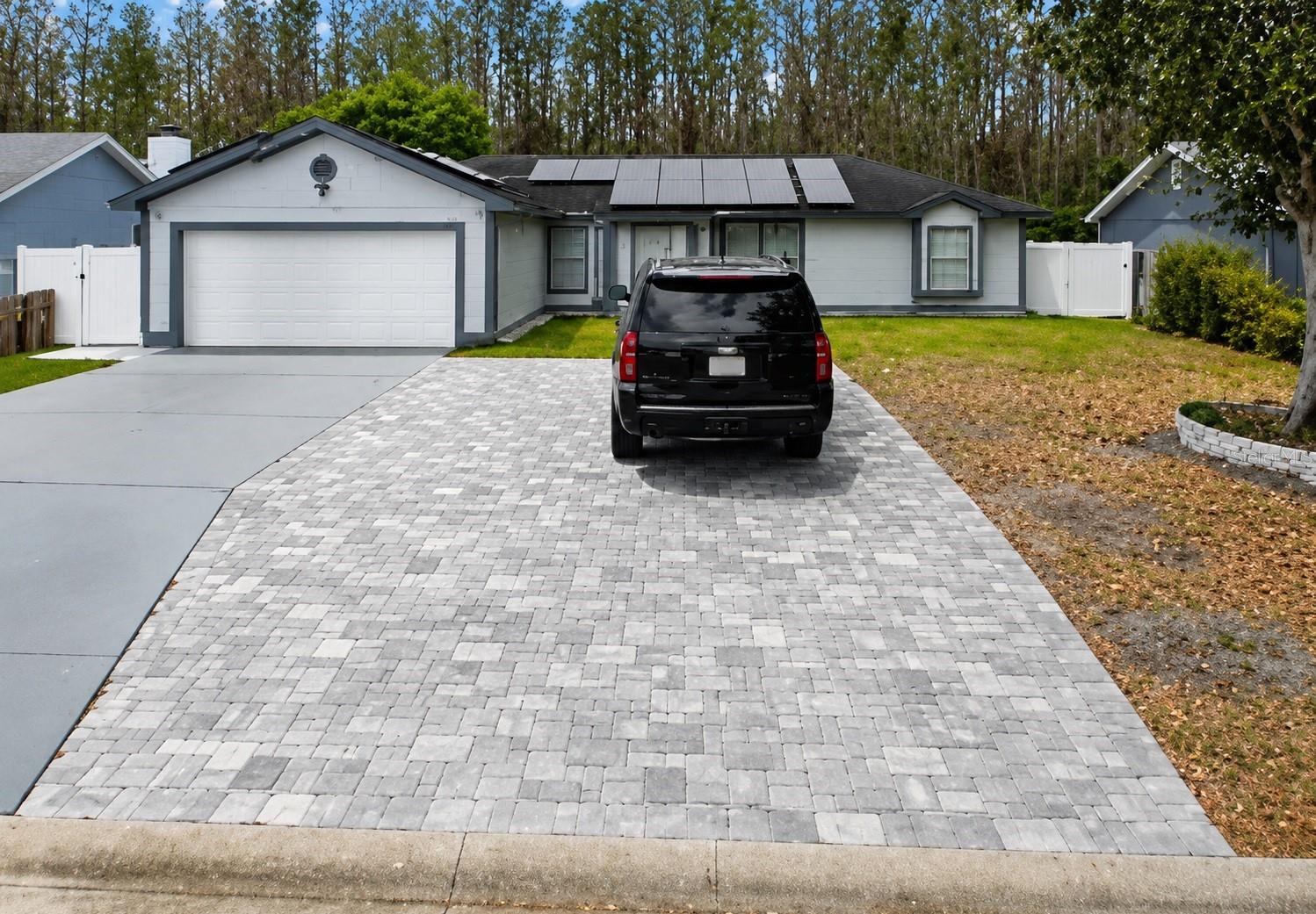 310 Silk Oak Drive — photo