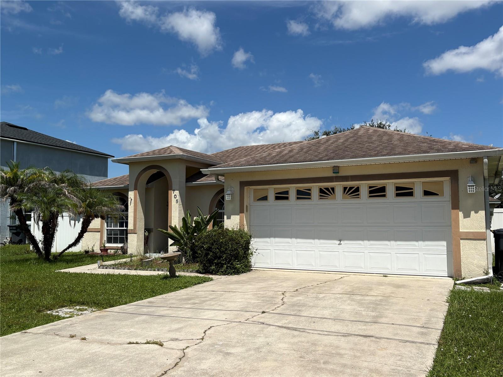 705 Robin Court — photo
