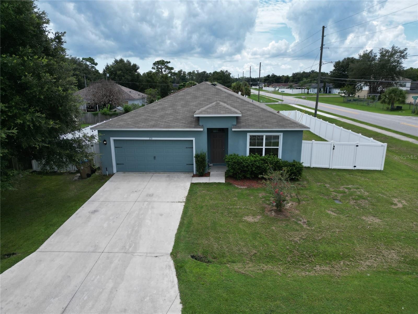 233 Tiffany Court — photo